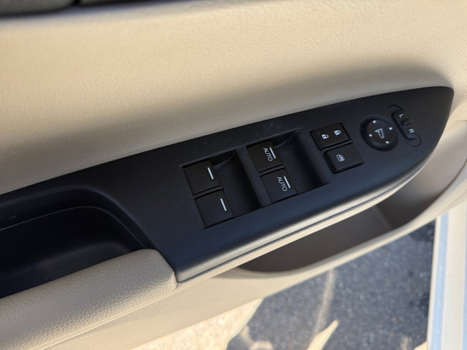 2015 Honda Accord EX-L - Photo 15