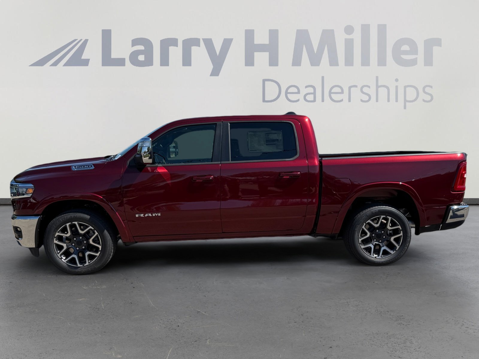 2026 Ram 1500 Laramie photo 4
