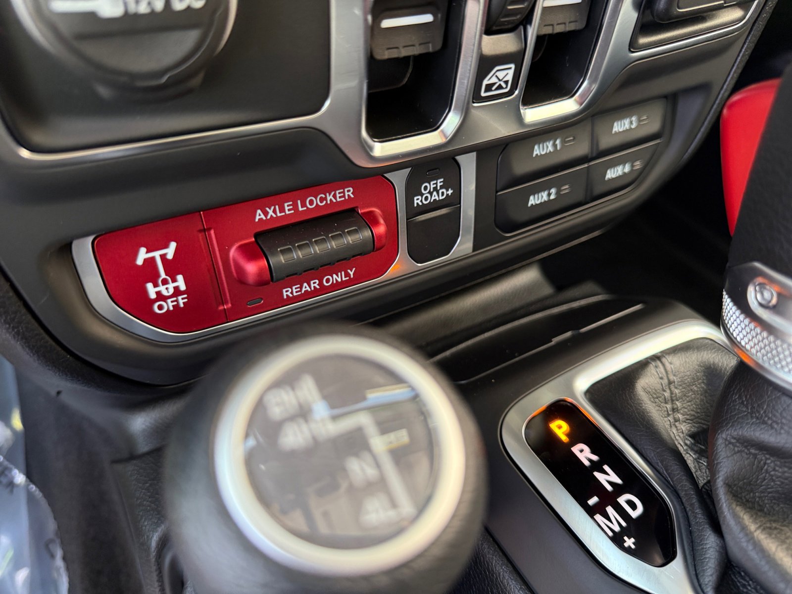 2025 Jeep Gladiator Willys - Photo 32
