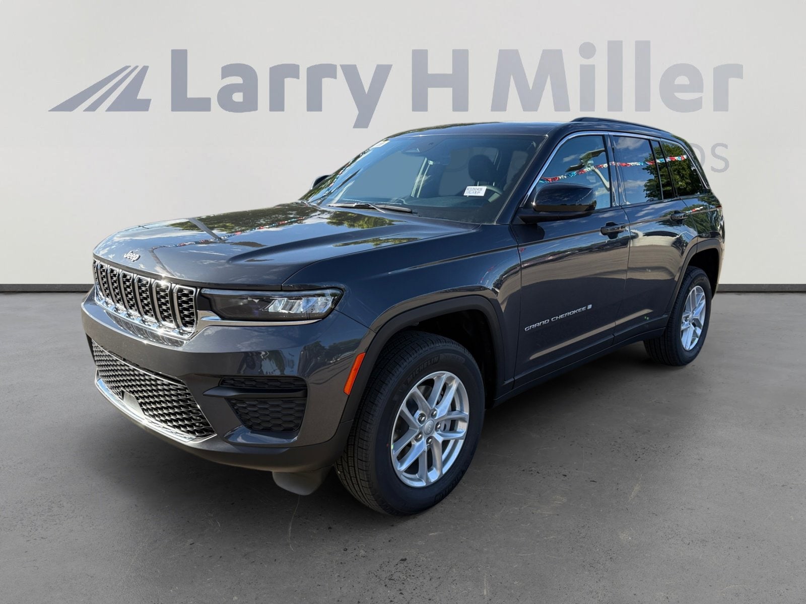 2026 Jeep Grand Cherokee Laredo X 4x4's photo