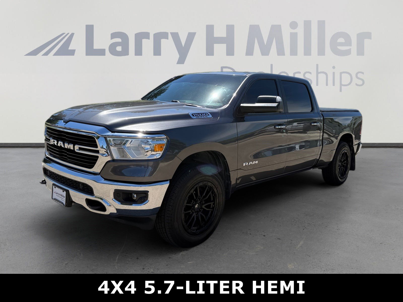 2019 RAM 1500 Big Horn/Lone Star 4x4 Crew Cab 6'4's photo