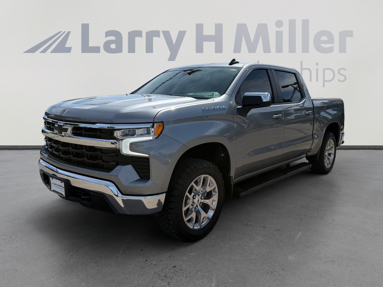 2023 Chevrolet Silverado 1500 LT 4X4 Crew Cab Short Box's photo