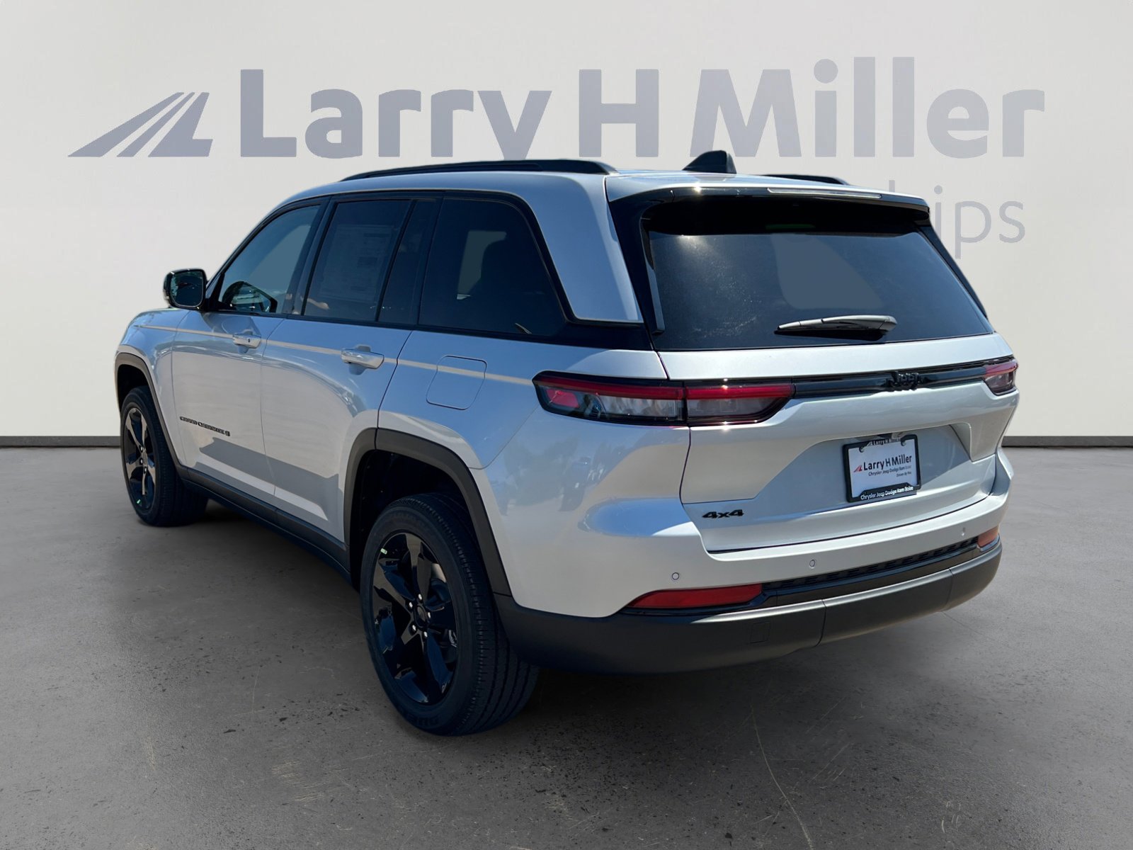 2025 Jeep Grand Cherokee Altitude photo 5