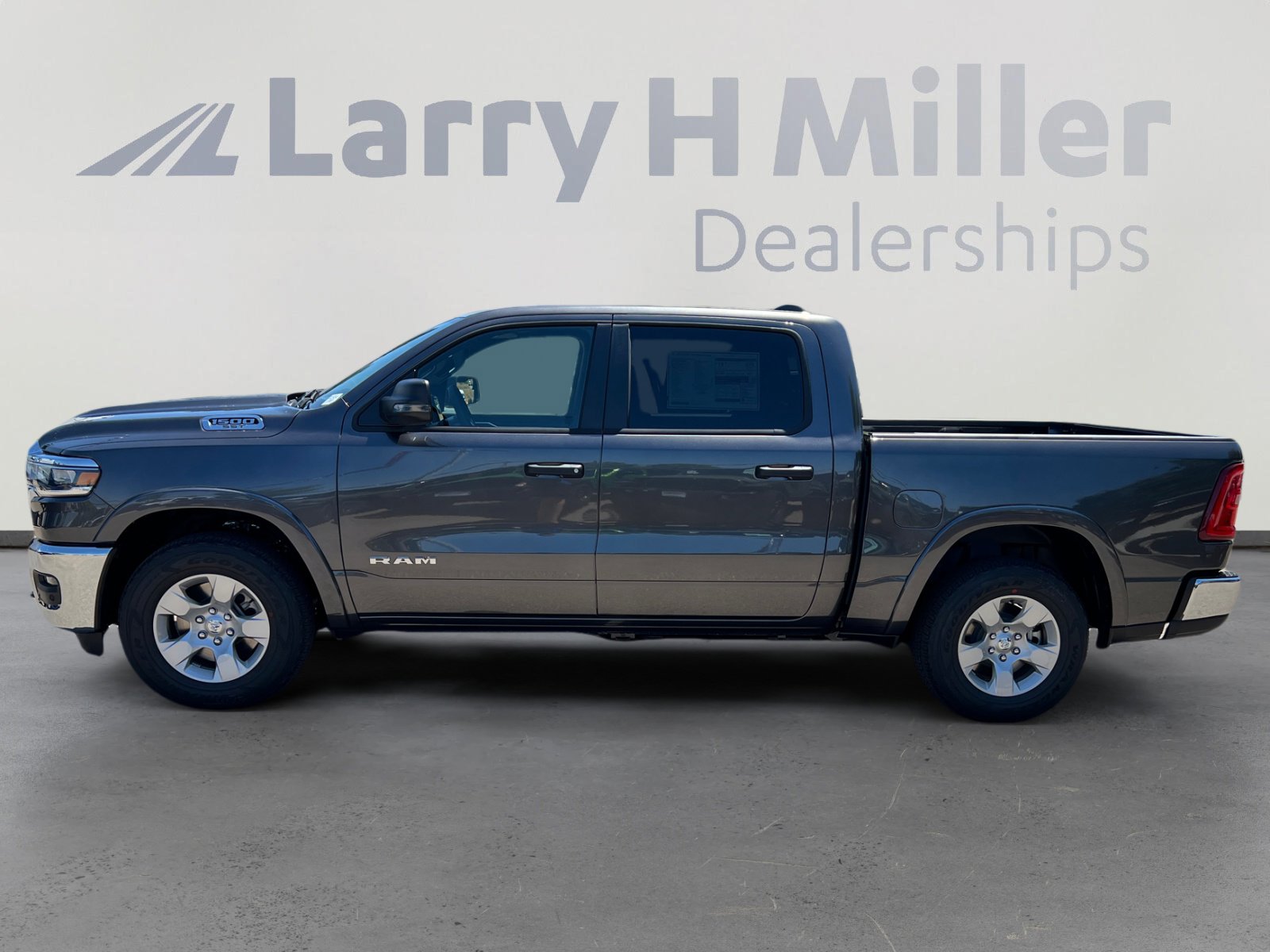 2025 Ram 1500 Big Horn photo 3