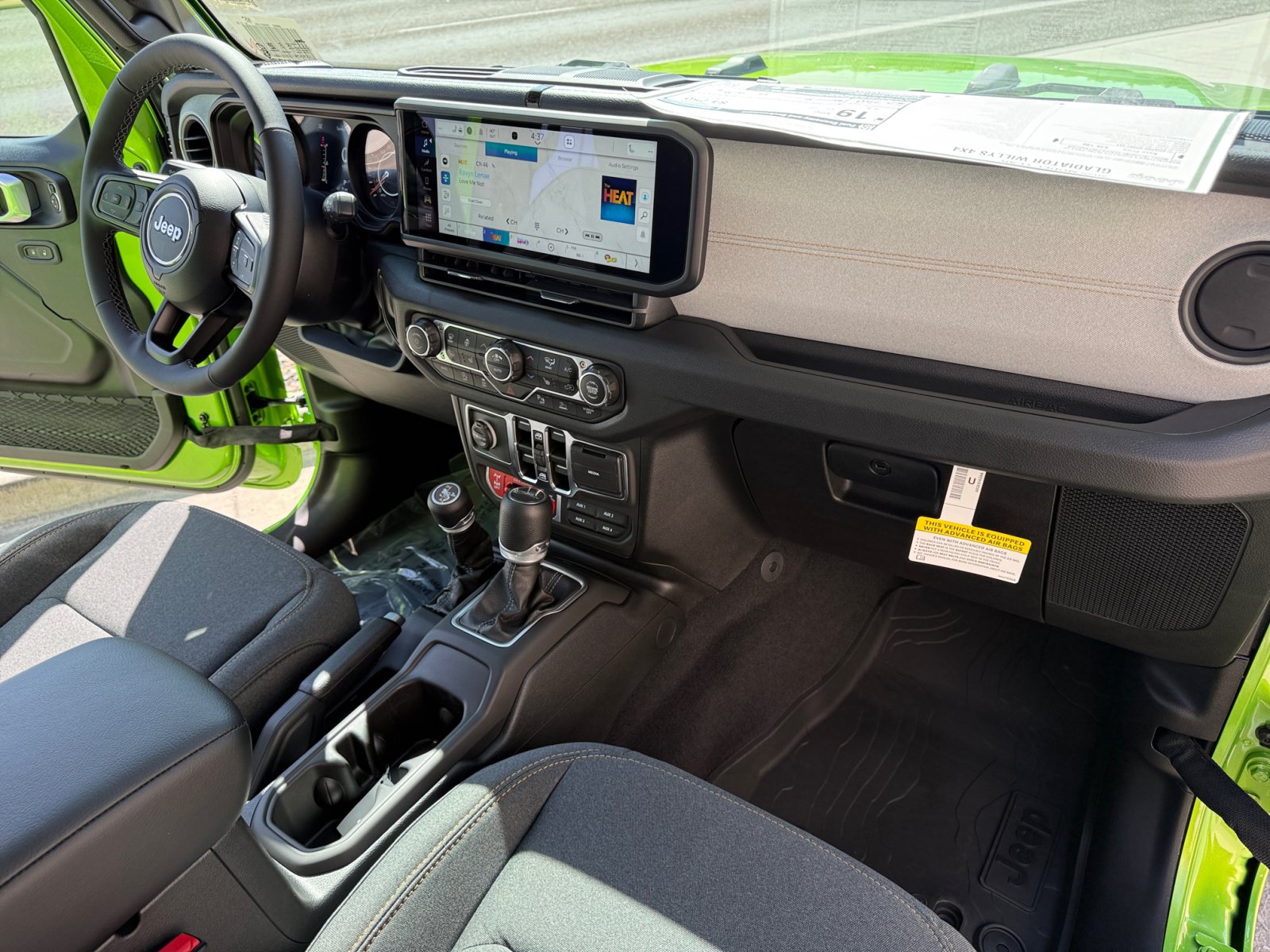 2025 Jeep Gladiator Willys - Photo 21