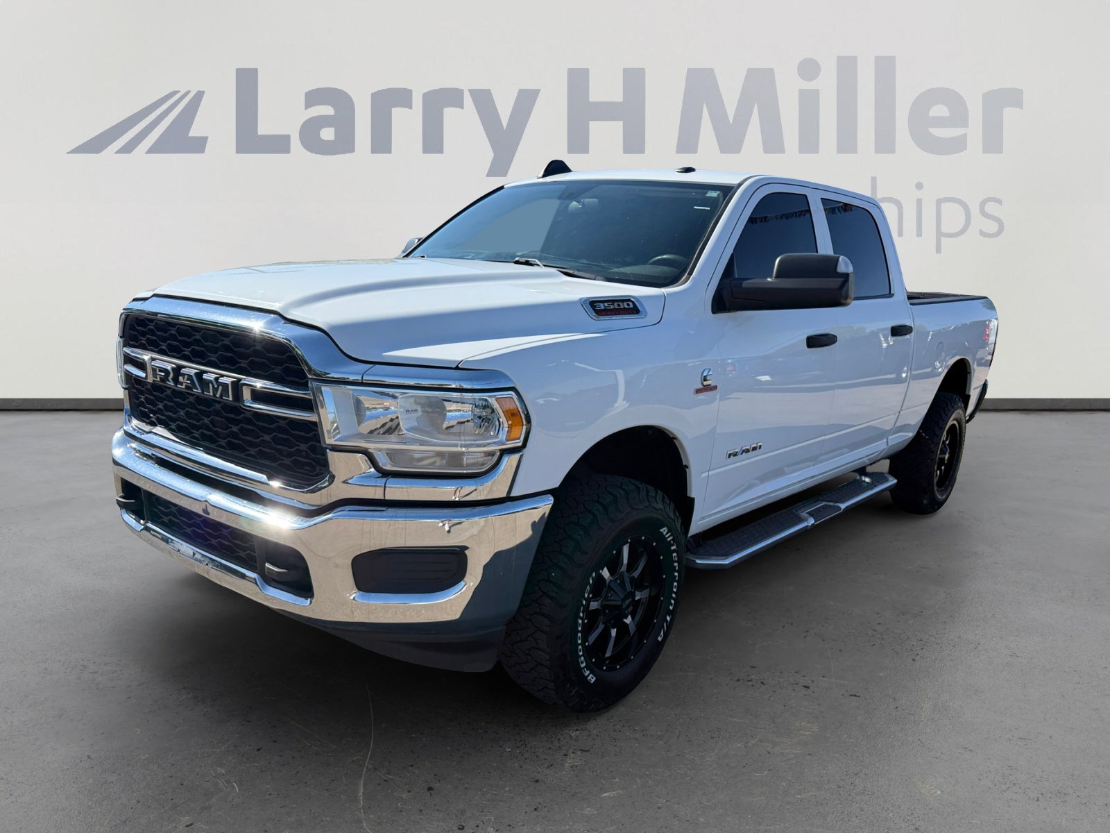 2020 Ram 3500 Tradesman 4X4! CREW CAB!