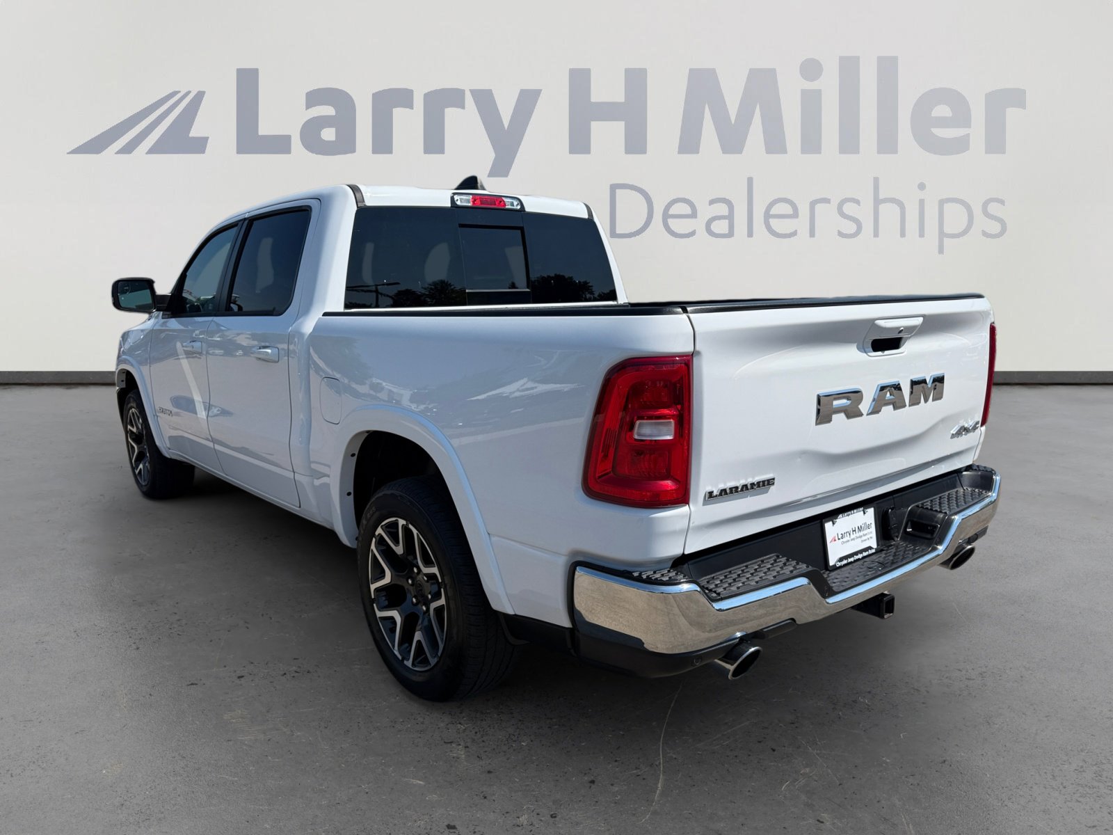 2025 Ram 1500 Laramie photo 4