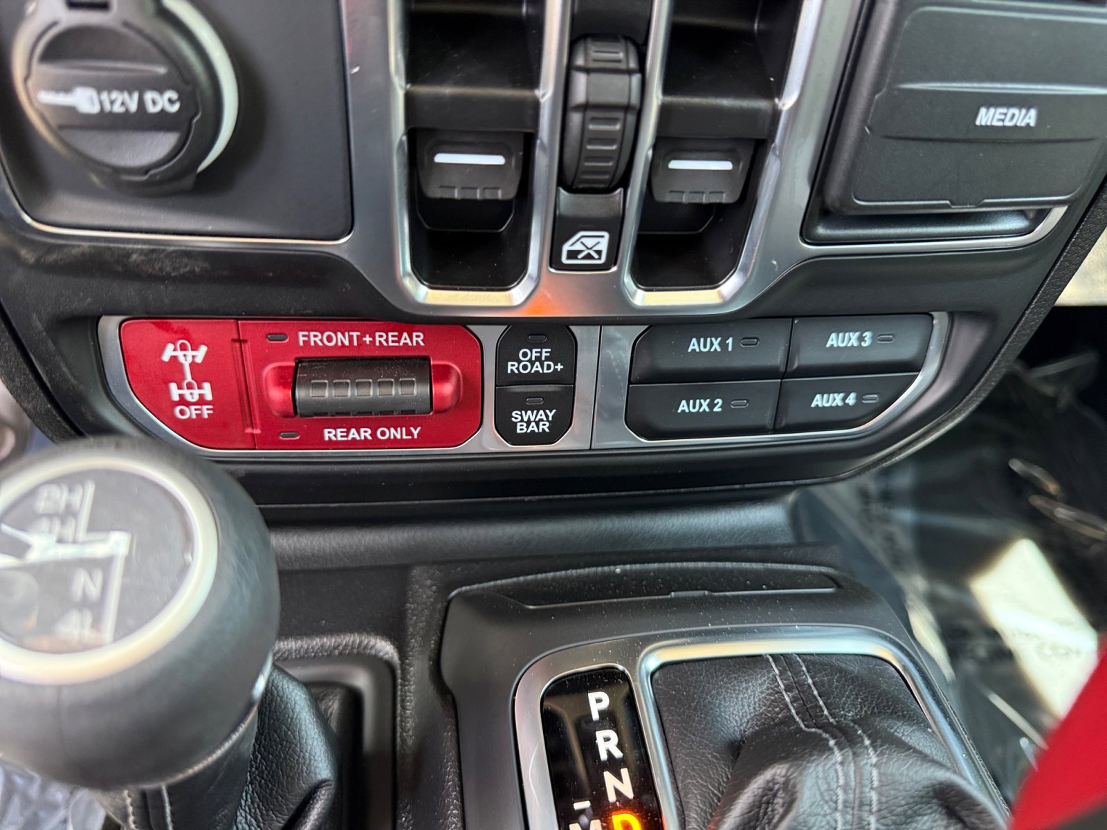 2025 Jeep Gladiator Rubicon - Photo 32