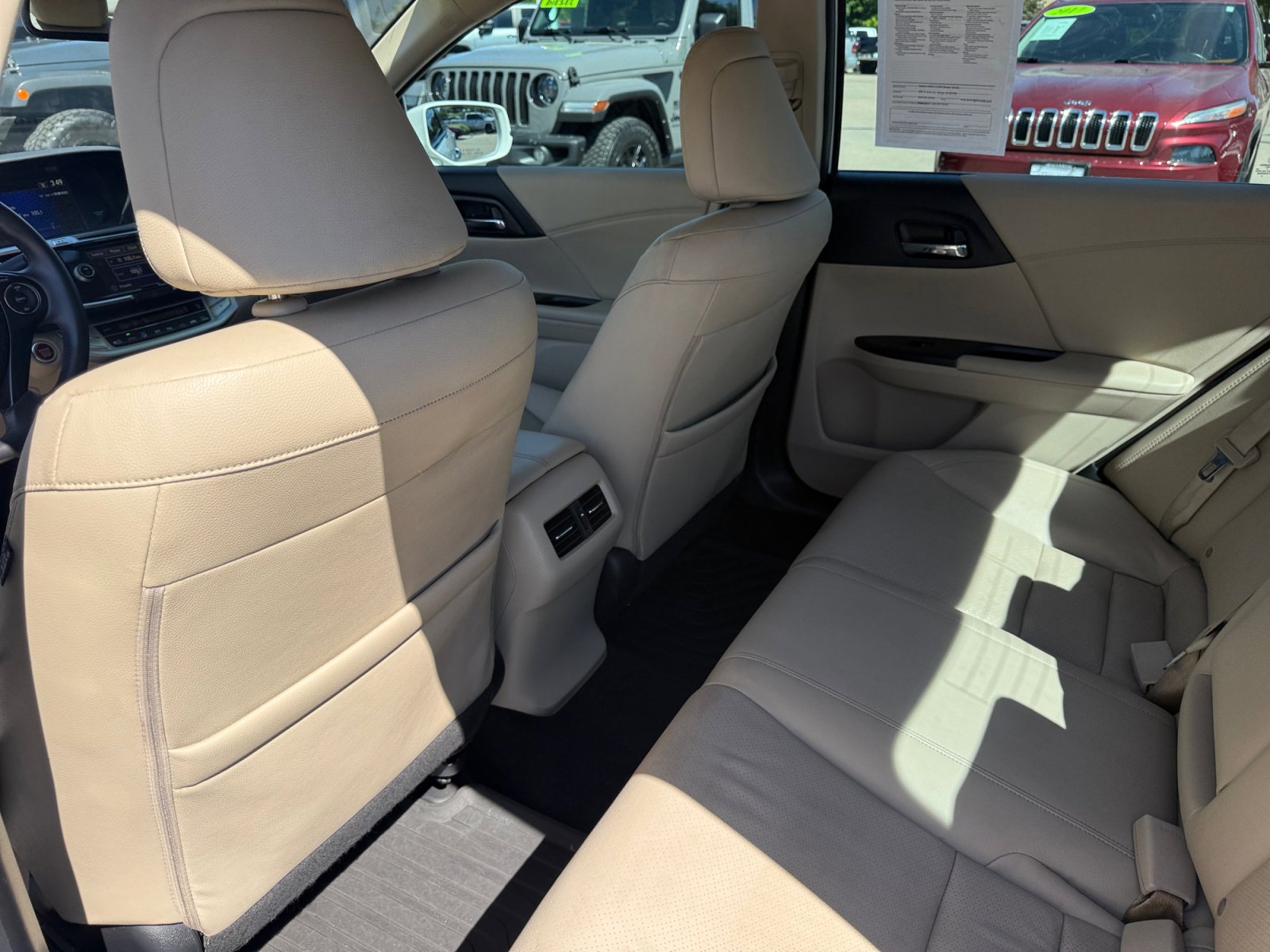 2015 Honda Accord EX-L - Photo 18