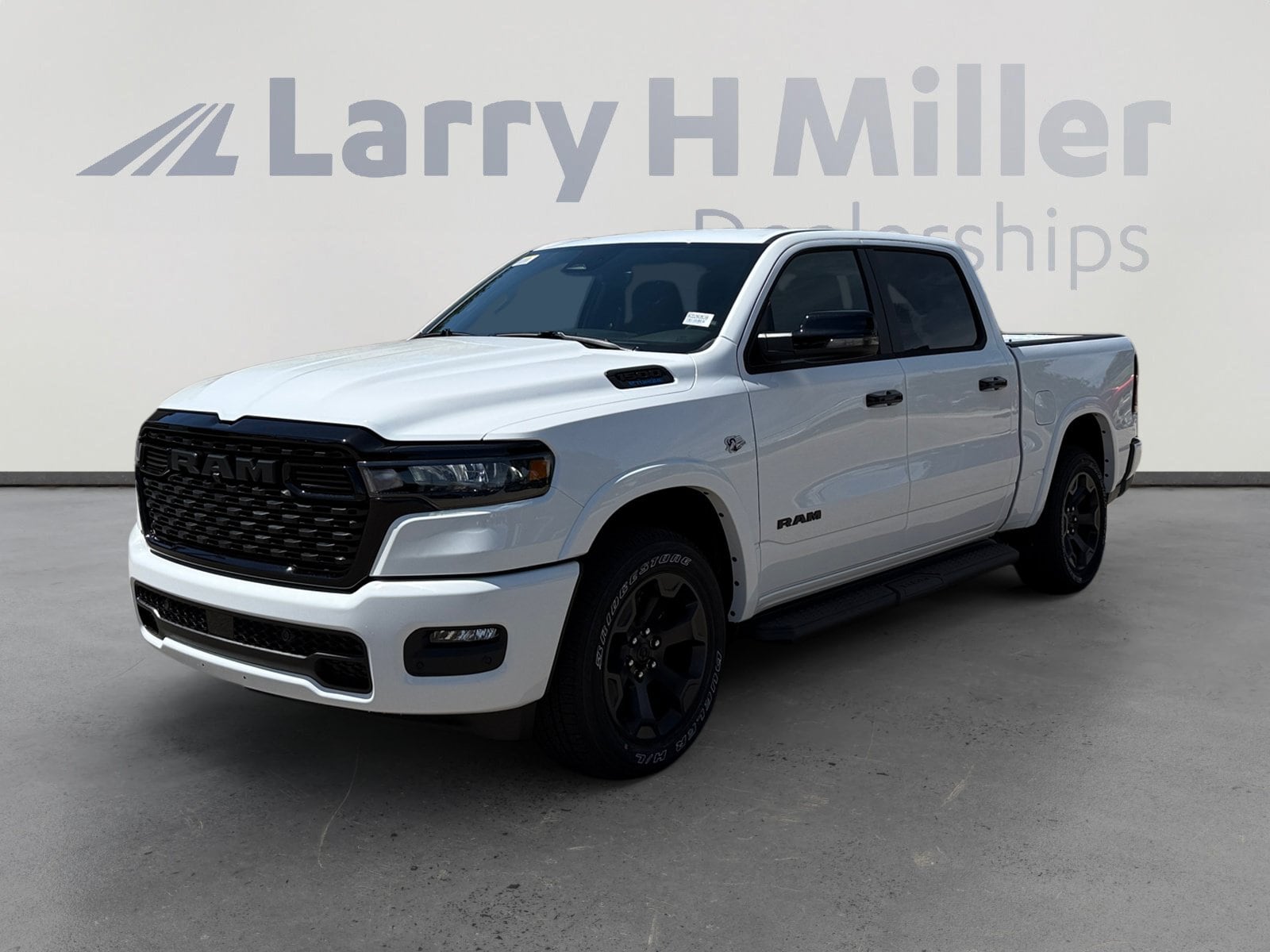 2026 RAM 1500 Big Horn/Lone Star 4x4 Crew Cab 5'7's photo