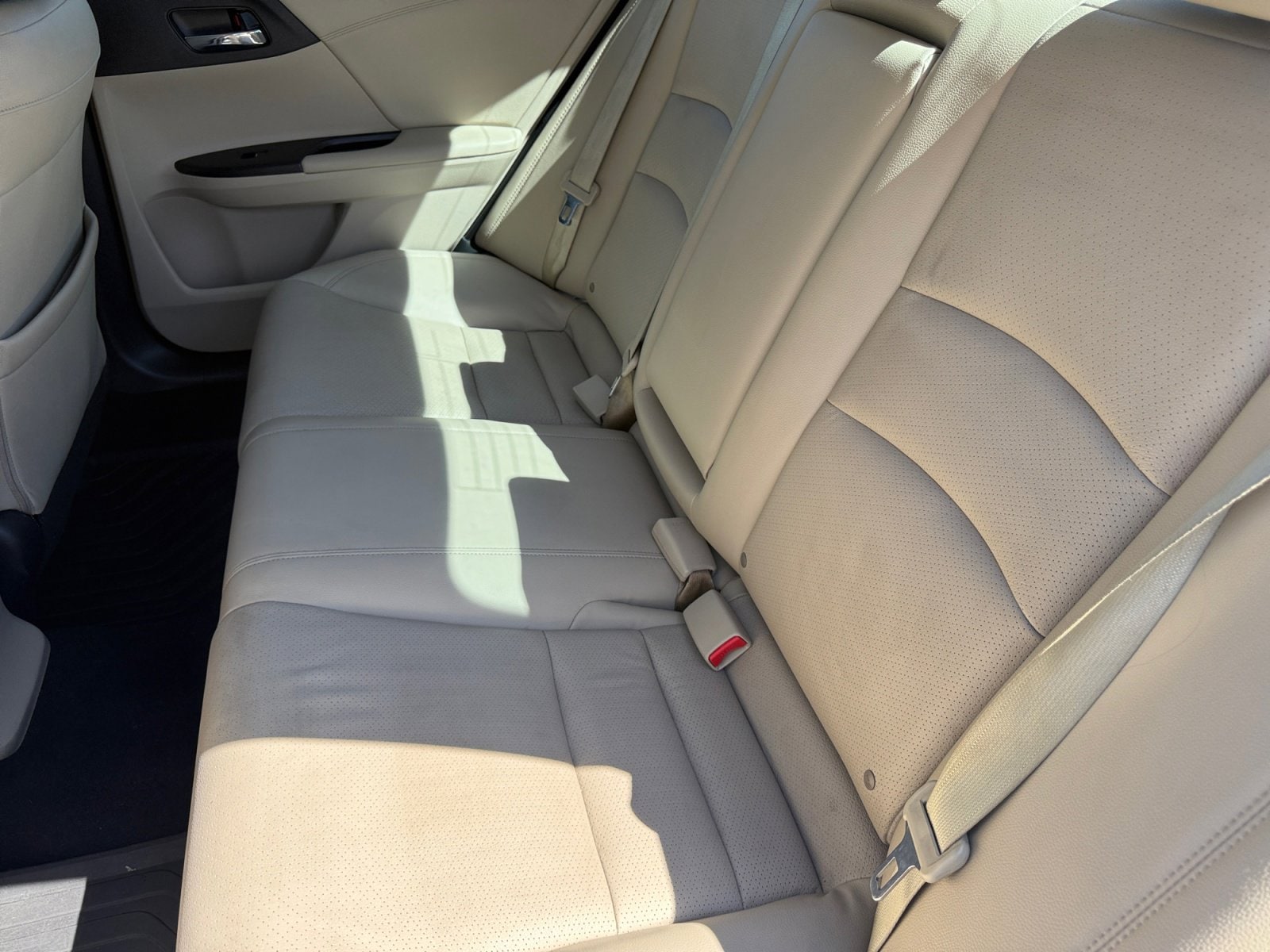 2015 Honda Accord EX-L - Photo 19