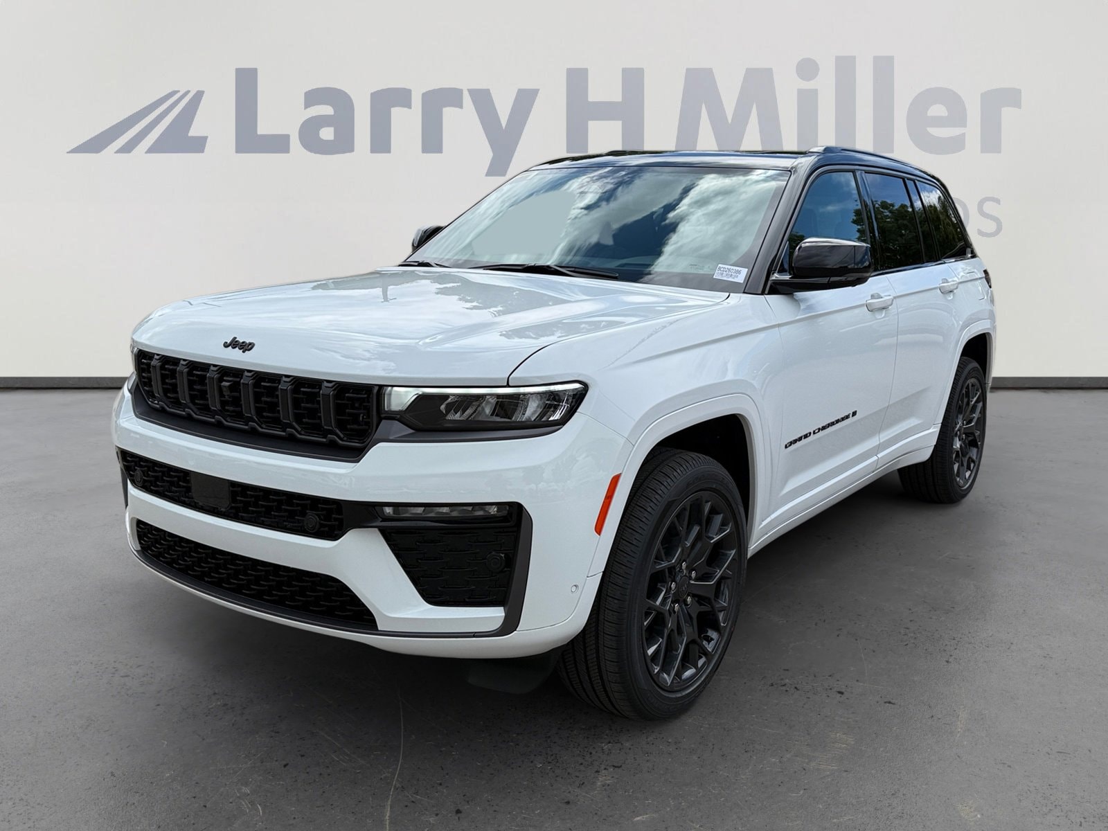 2026 Jeep Grand Cherokee Summit 4x4's photo