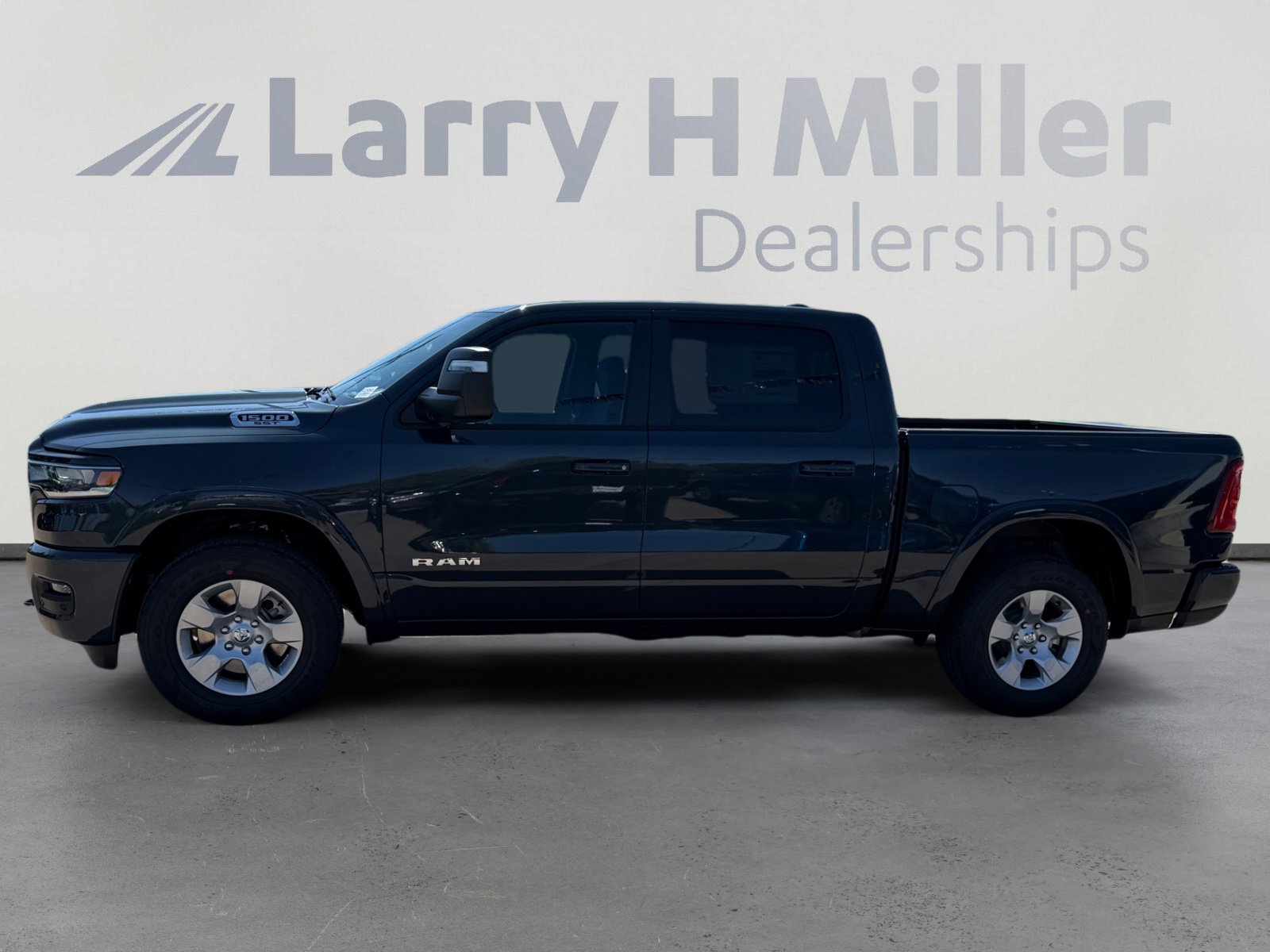2025 Ram 1500 Big Horn photo 3
