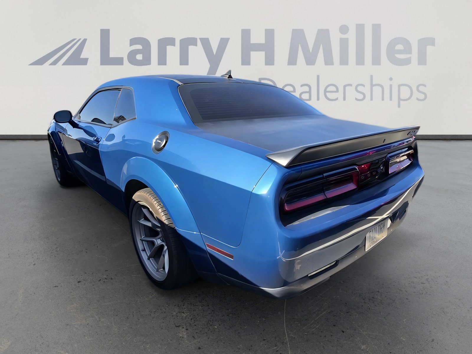 2020 Dodge Challenger R/T Scat Pack Widebody photo 3