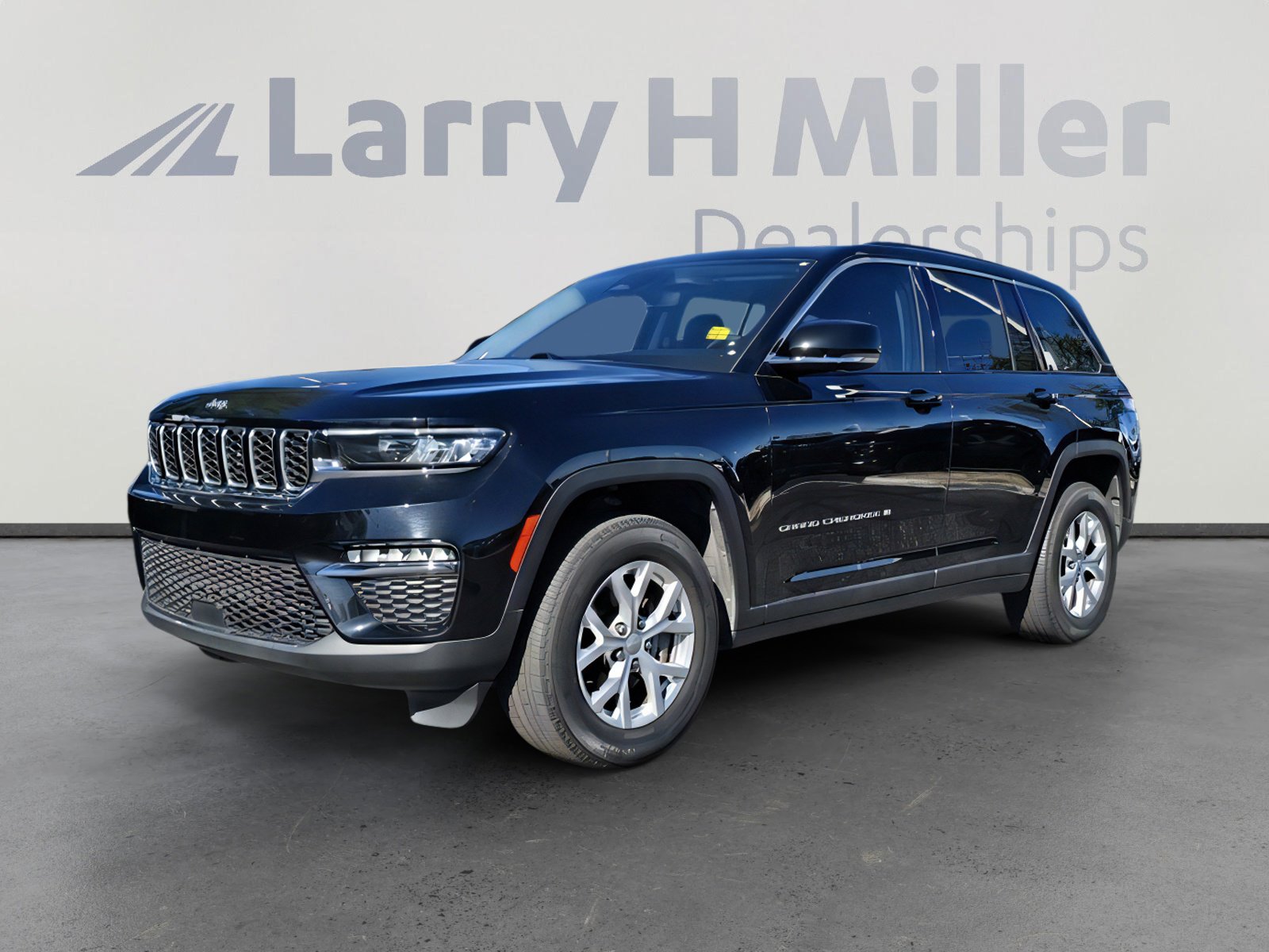 2023 Jeep Grand Cherokee Limited's photo
