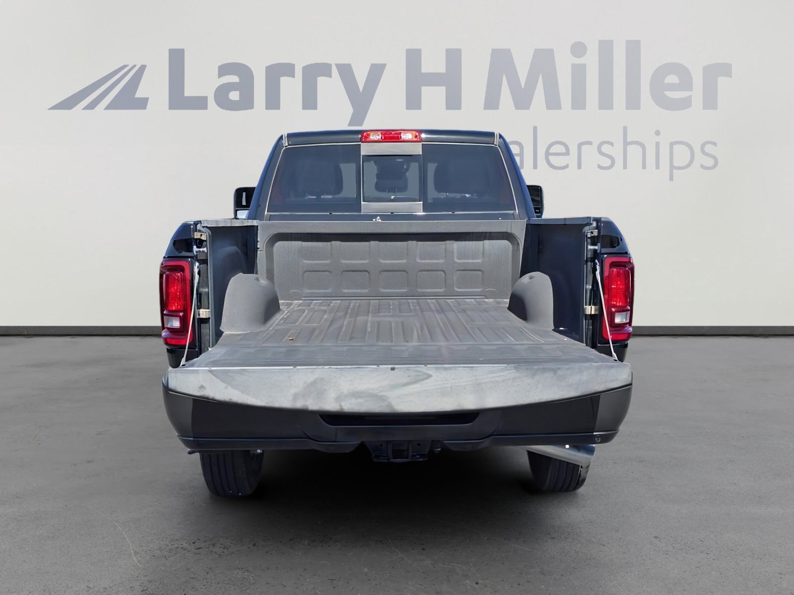 2025 RAM 2500 Tradesman - Photo 37