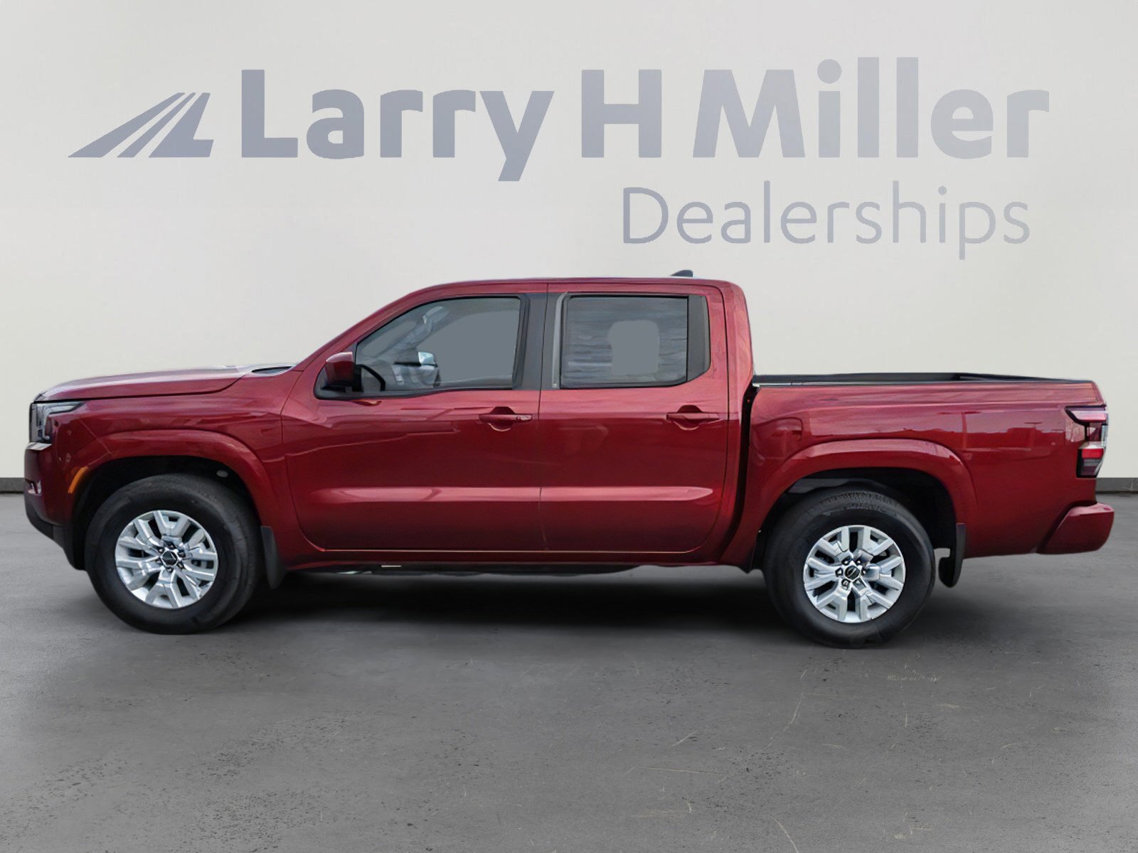 2024 Nissan Frontier SV photo 3