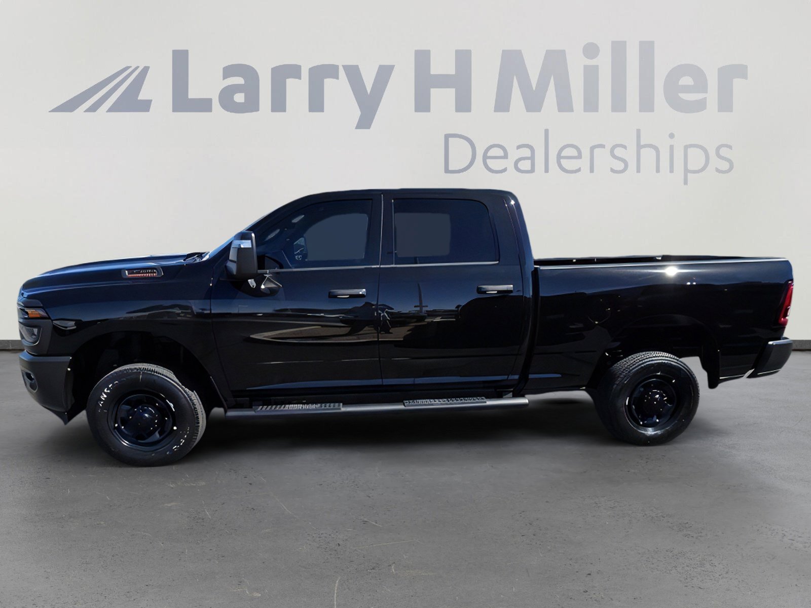 2026 Ram 2500 Tradesman photo 3