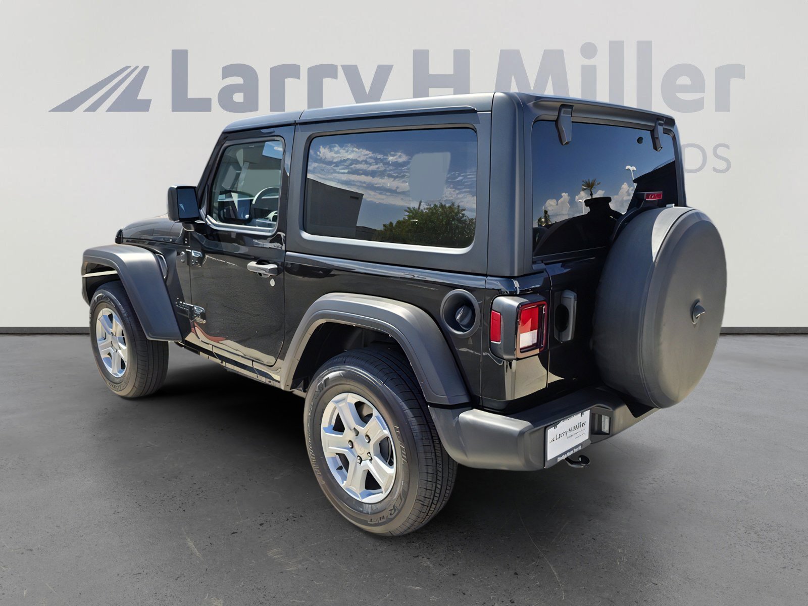 2022 Jeep Wrangler Sport S photo 4