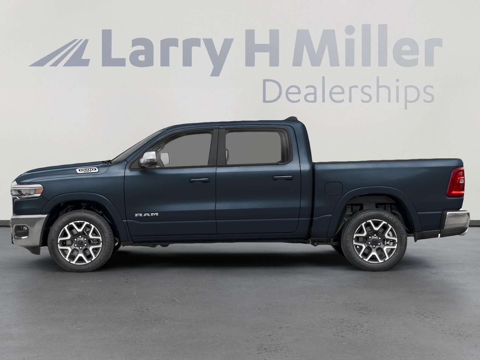 2026 Ram 1500 Laramie photo 4