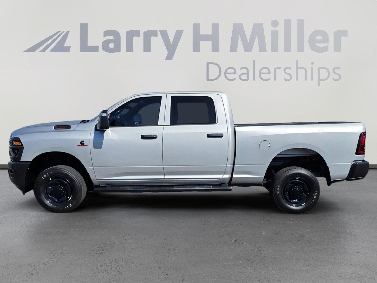 2026 Ram 2500 Tradesman photo 3
