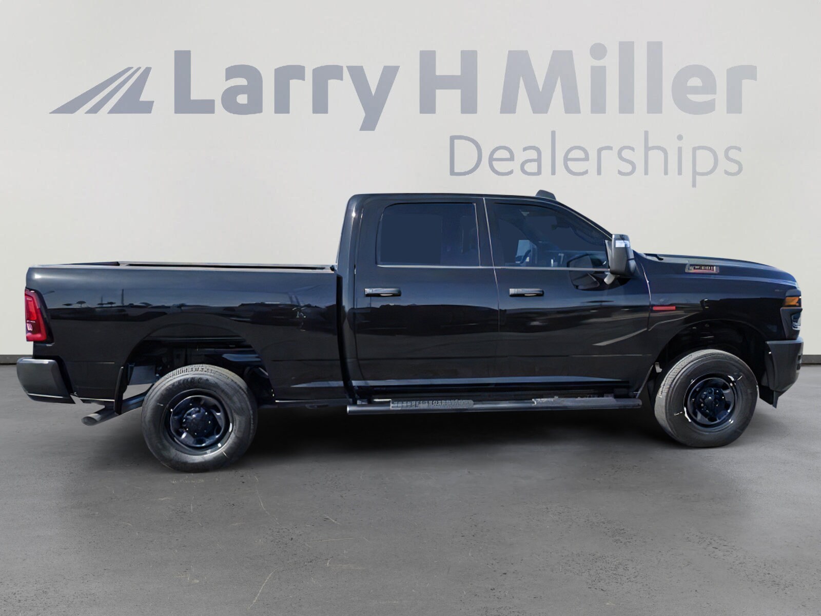 2025 RAM 2500 Tradesman - Photo 7