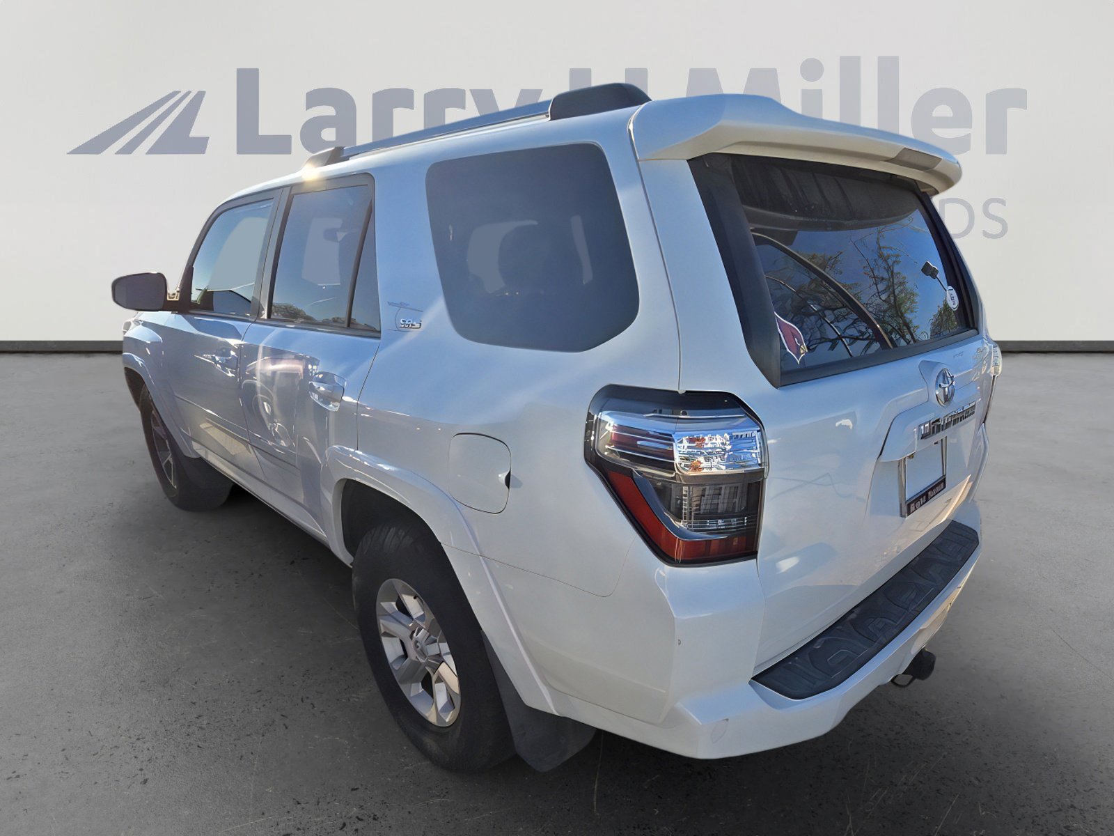 2020 Toyota 4Runner SR5 photo 3