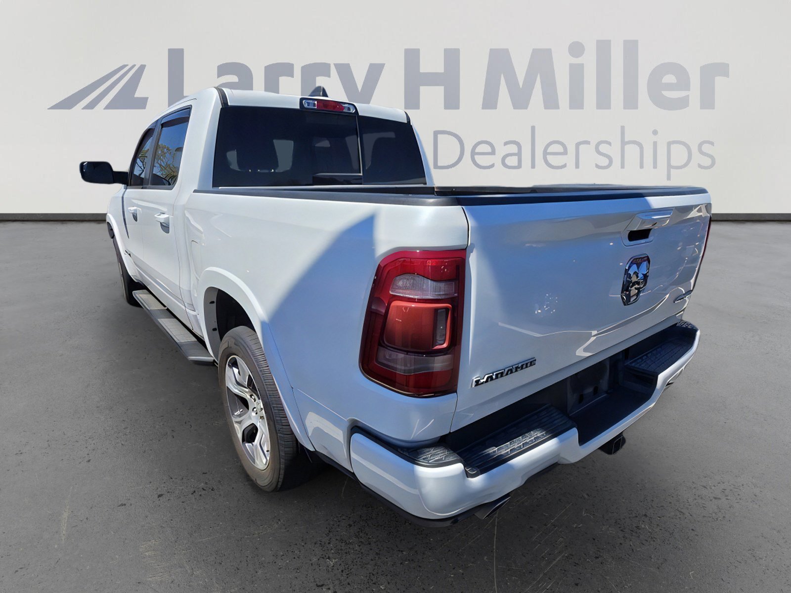 2019 Ram 1500 Laramie photo 3