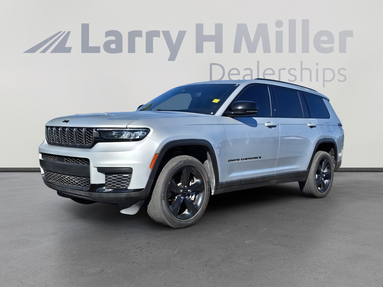 2023 Jeep Grand Cherokee L Altitude's photo