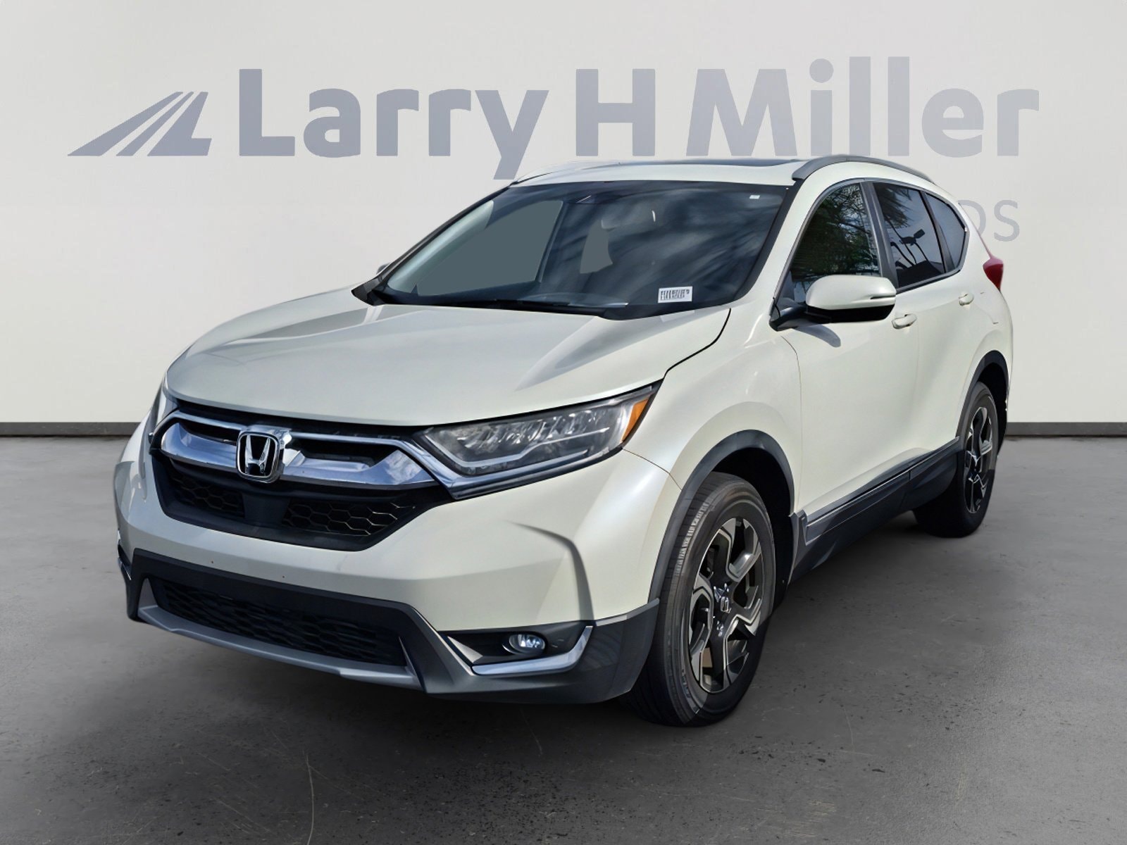 2018 Honda CR-V Touring's photo