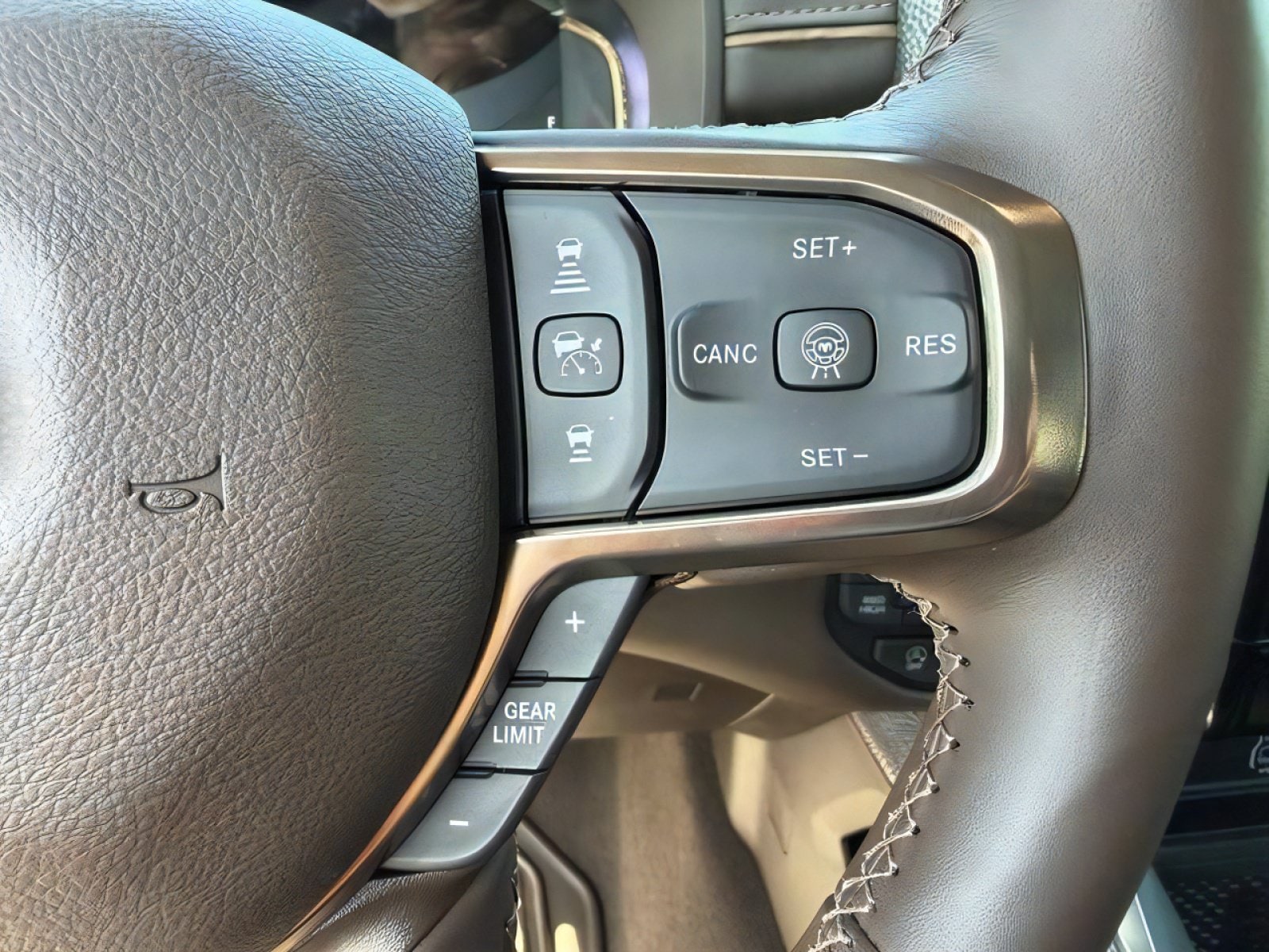 2026 RAM 1500 Limited Longhorn - Photo 22
