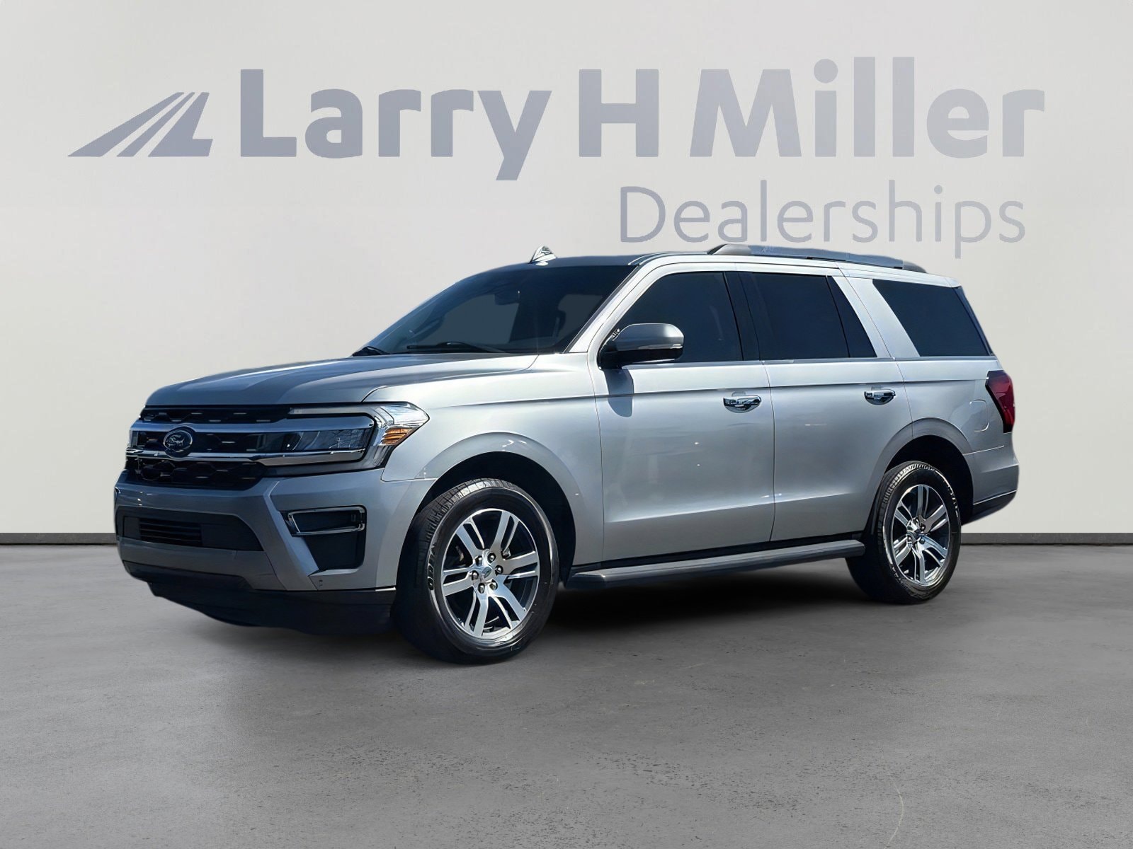 2023 Ford Expedition Limited's photo