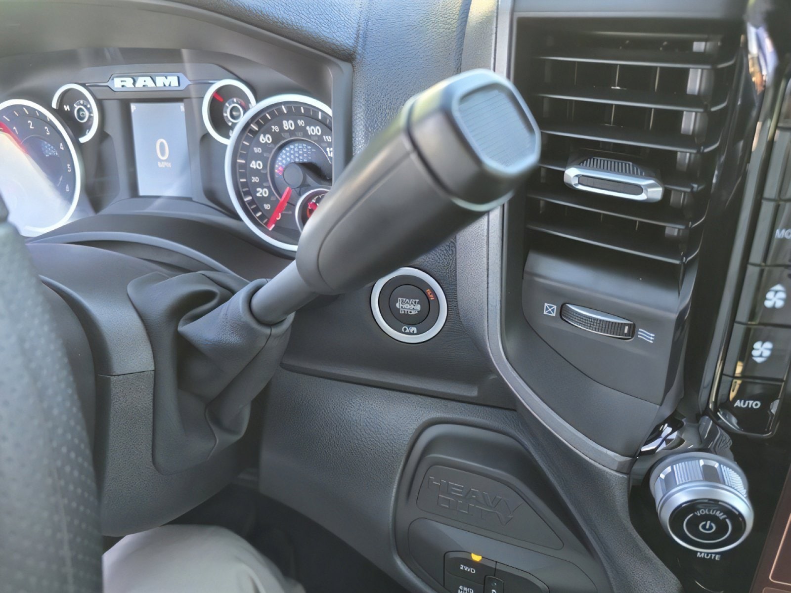 2026 RAM 2500 Tradesman - Photo 16