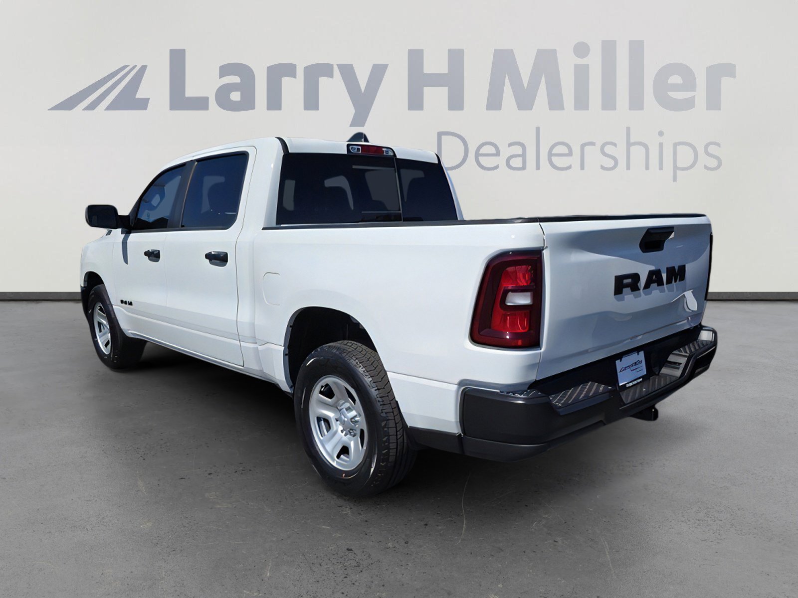 2025 Ram 1500 Tradesman photo 4