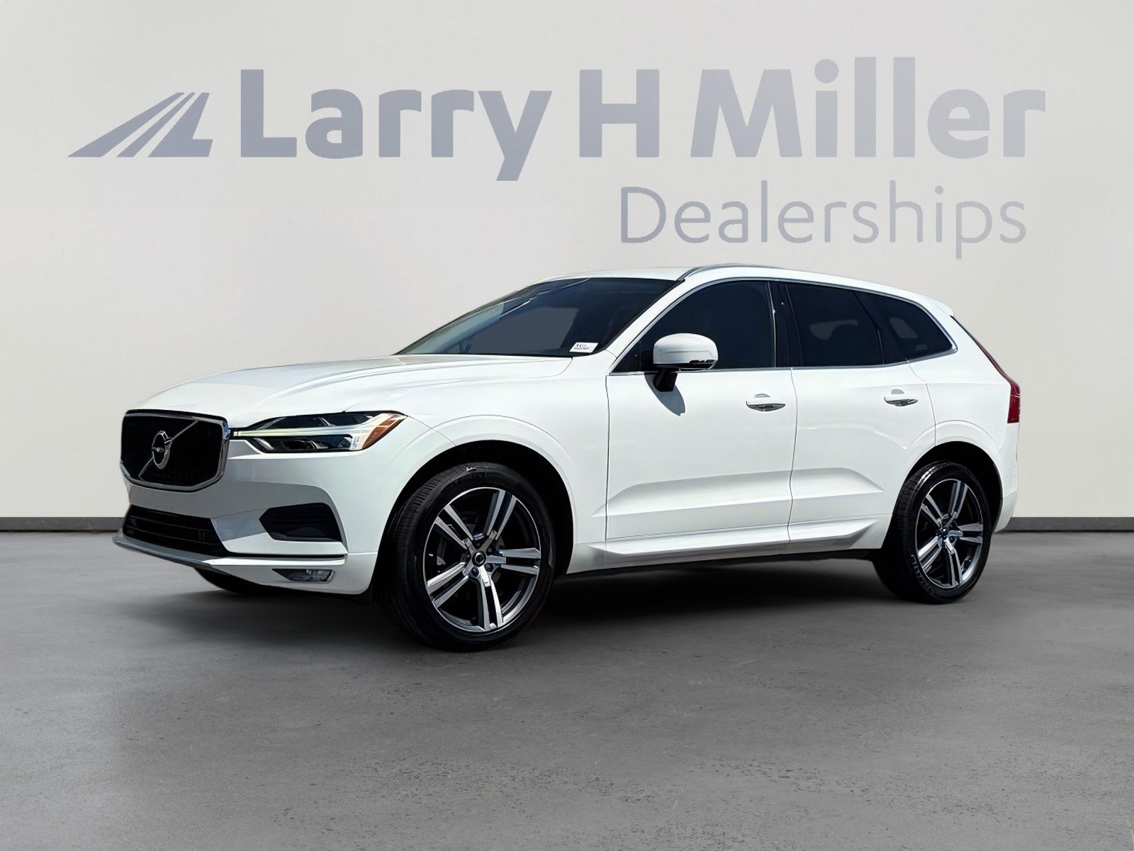 2021 Volvo XC60 T5 Momentum FWD's photo