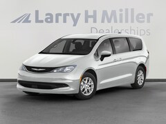 2021 Chrysler Voyager LXI Van Passenger Van