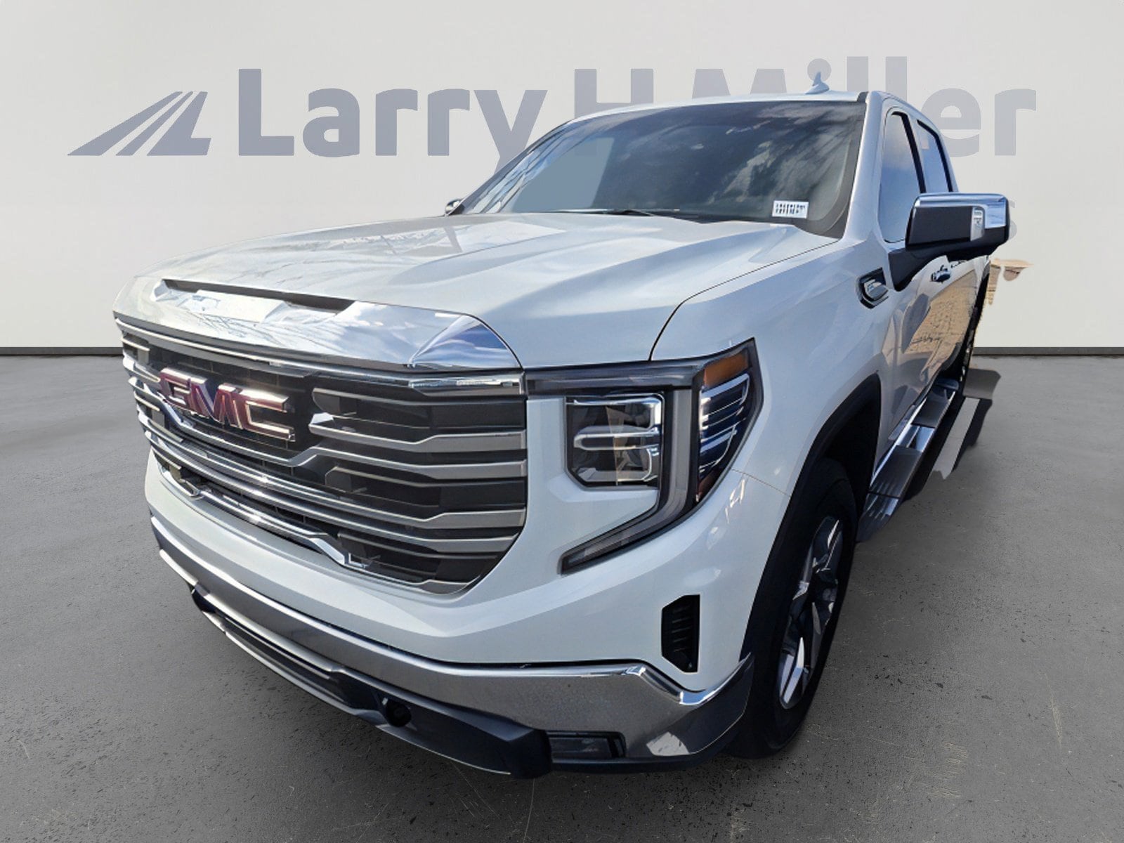 2026 GMC Sierra 1500 SLT's photo