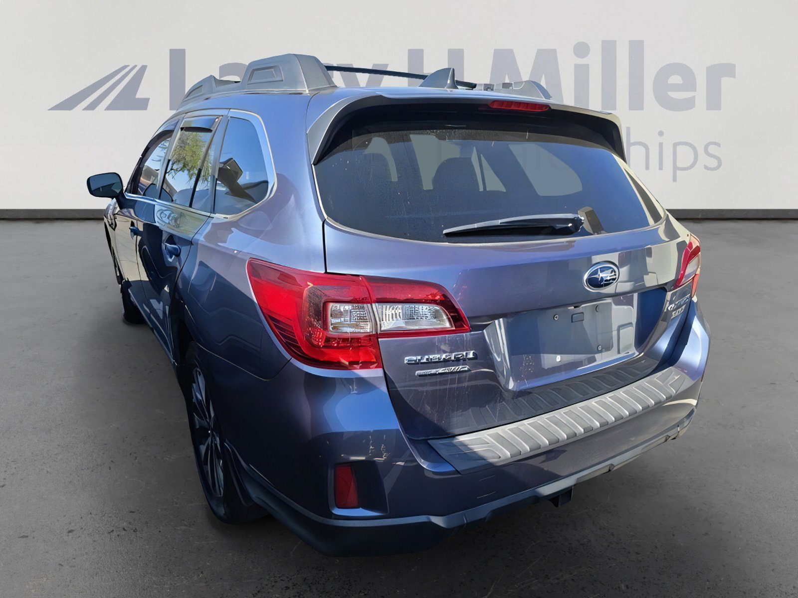 2016 Subaru Outback 2.5i Limited photo 3