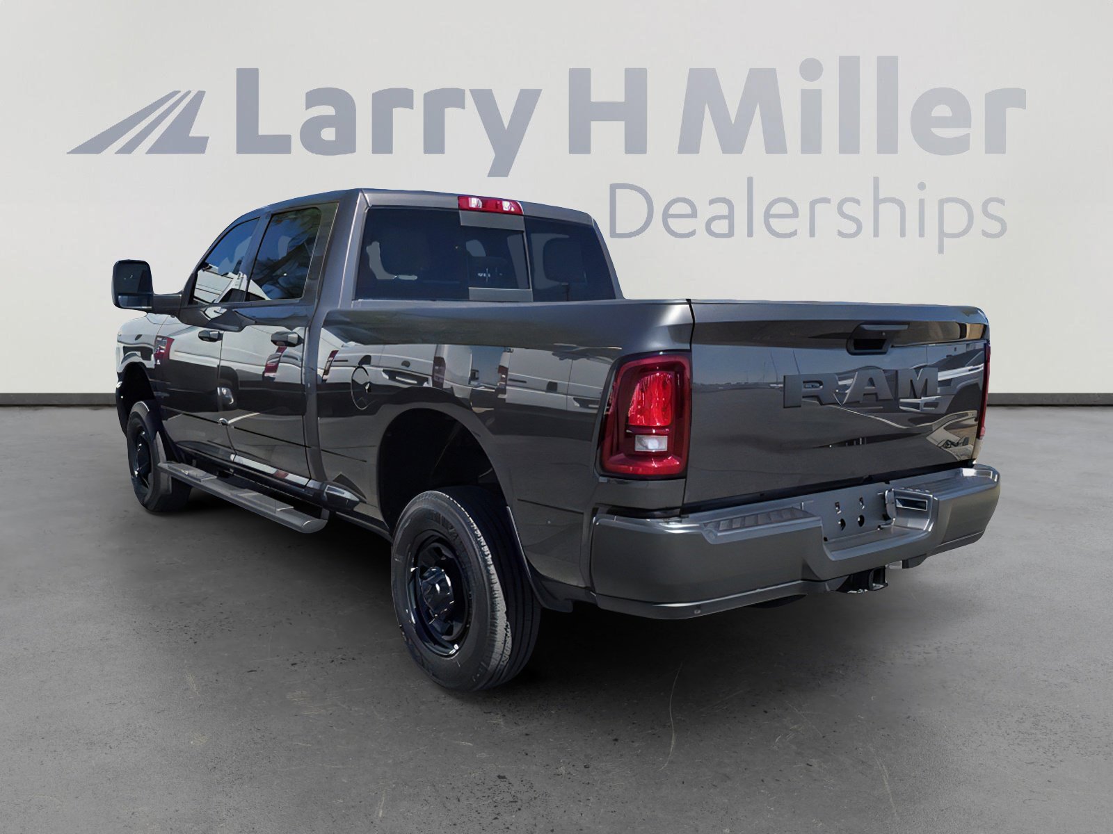 2026 Ram 2500 Tradesman photo 4