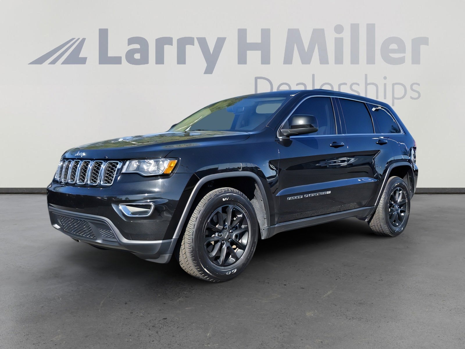 2022 Jeep Grand Cherokee WK Laredo E's photo