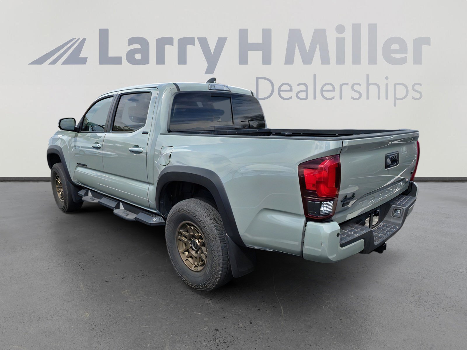 2023 Toyota Tacoma Trail Edition photo 3