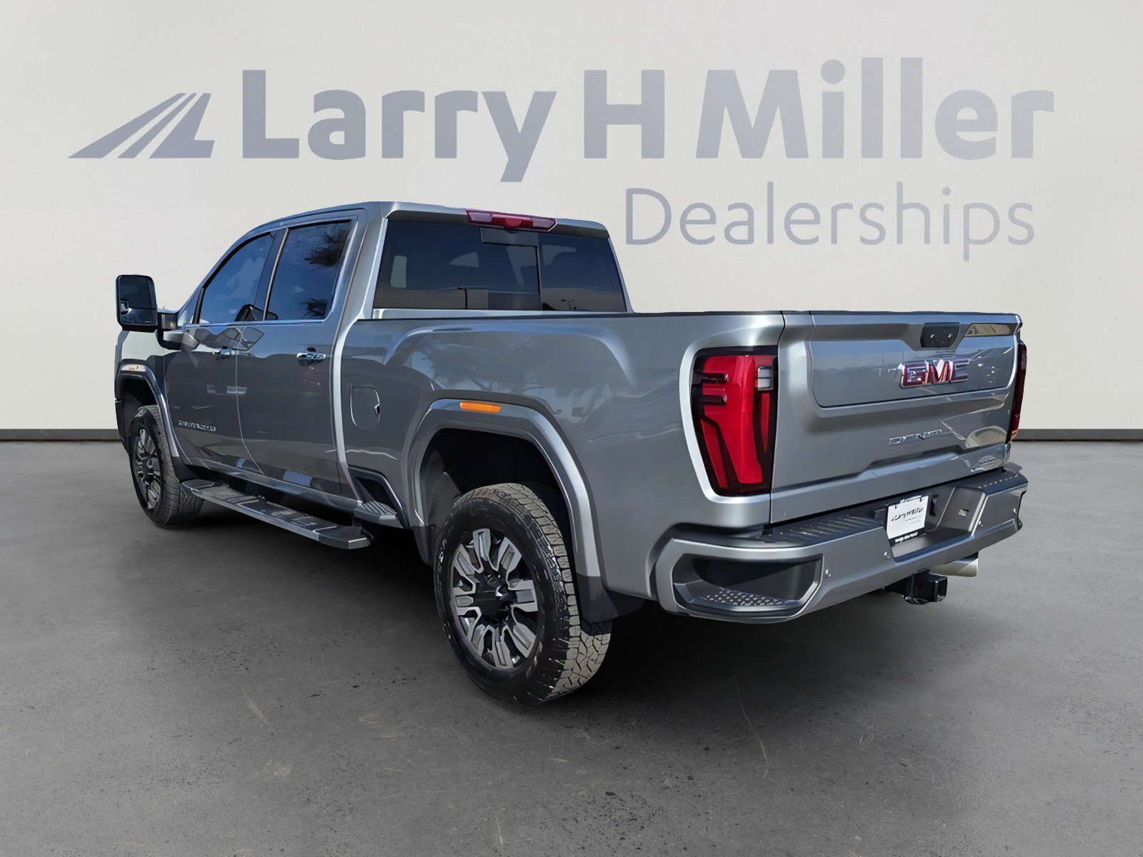 2025 Gmc Sierra HD Denali photo 2