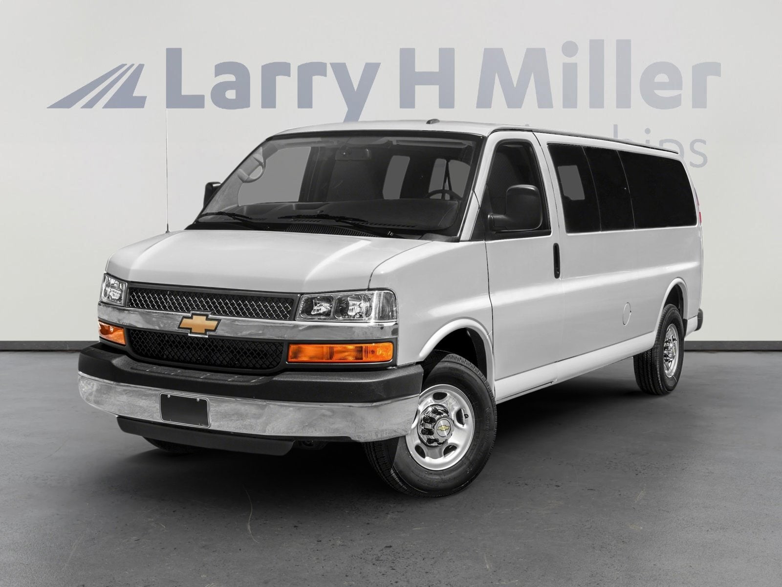 2018 Chevrolet Express 3500 LS Extended's photo