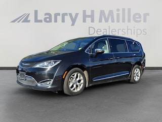 2020 Chrysler Pacifica Limited Van Passenger Van