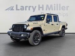 2022 Jeep Gladiator Willys Sport Truck Crew Cab