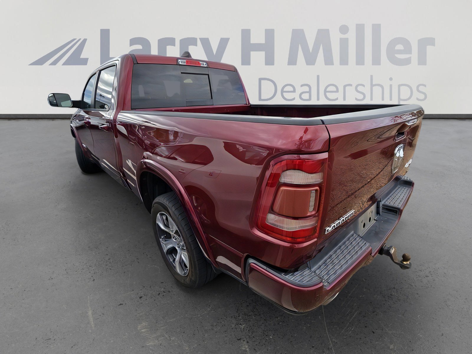 2019 Ram 1500 Laramie photo 2
