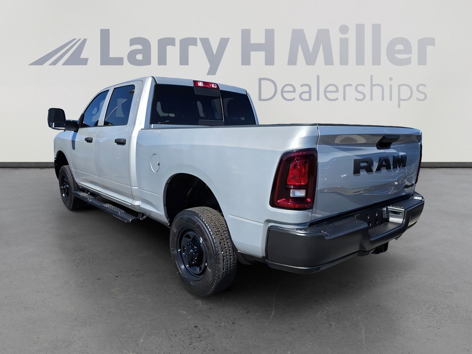2026 Ram 2500 Tradesman photo 4