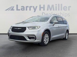 Used 2022 Chrysler Pacifica Touring L Van Passenger Van Peoria, AZ