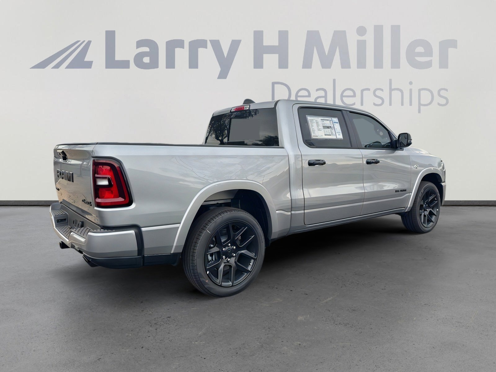 2026 RAM 1500 Laramie - Photo 7