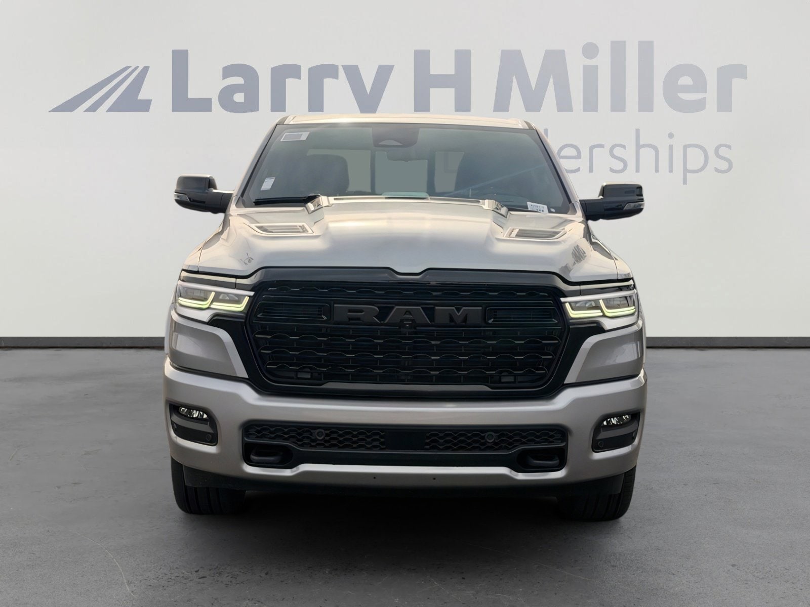 2026 RAM 1500 Limited - Photo 9